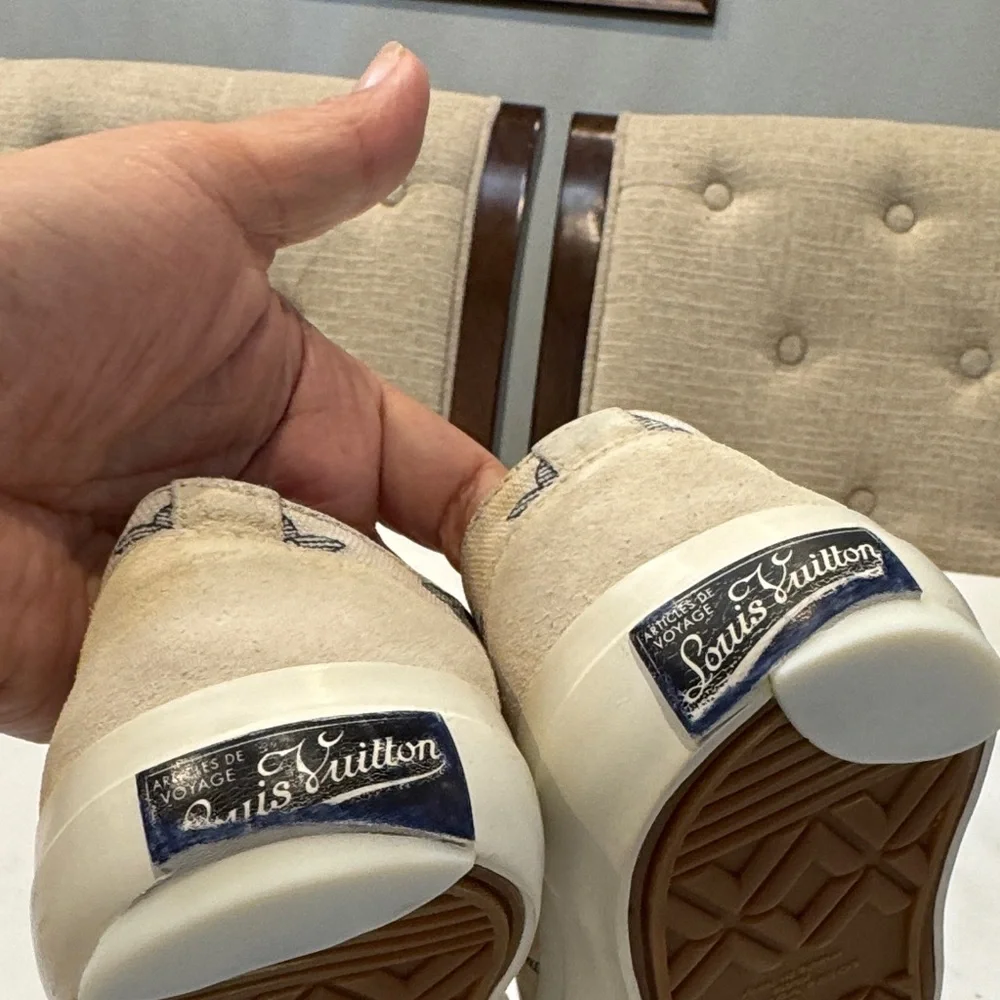 Authentic Louis Vuitton Monogram Beige Sneakers - Picture 5 of 15